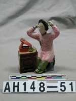 藏品(粘土塑像－梳粧女子)的圖片